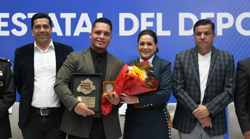 RECONOCE TERE JIMÉNEZ A ATLETAS DESTACADOS CON EL PREMIO ESTATAL DEL DEPORTE