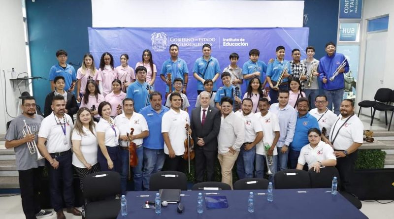 INVITAN A ESTUDIANTES A FORMAR PARTE DEL MARIACHI MONUMENTAL “GIGANTES DE AGUASCALIENTES”